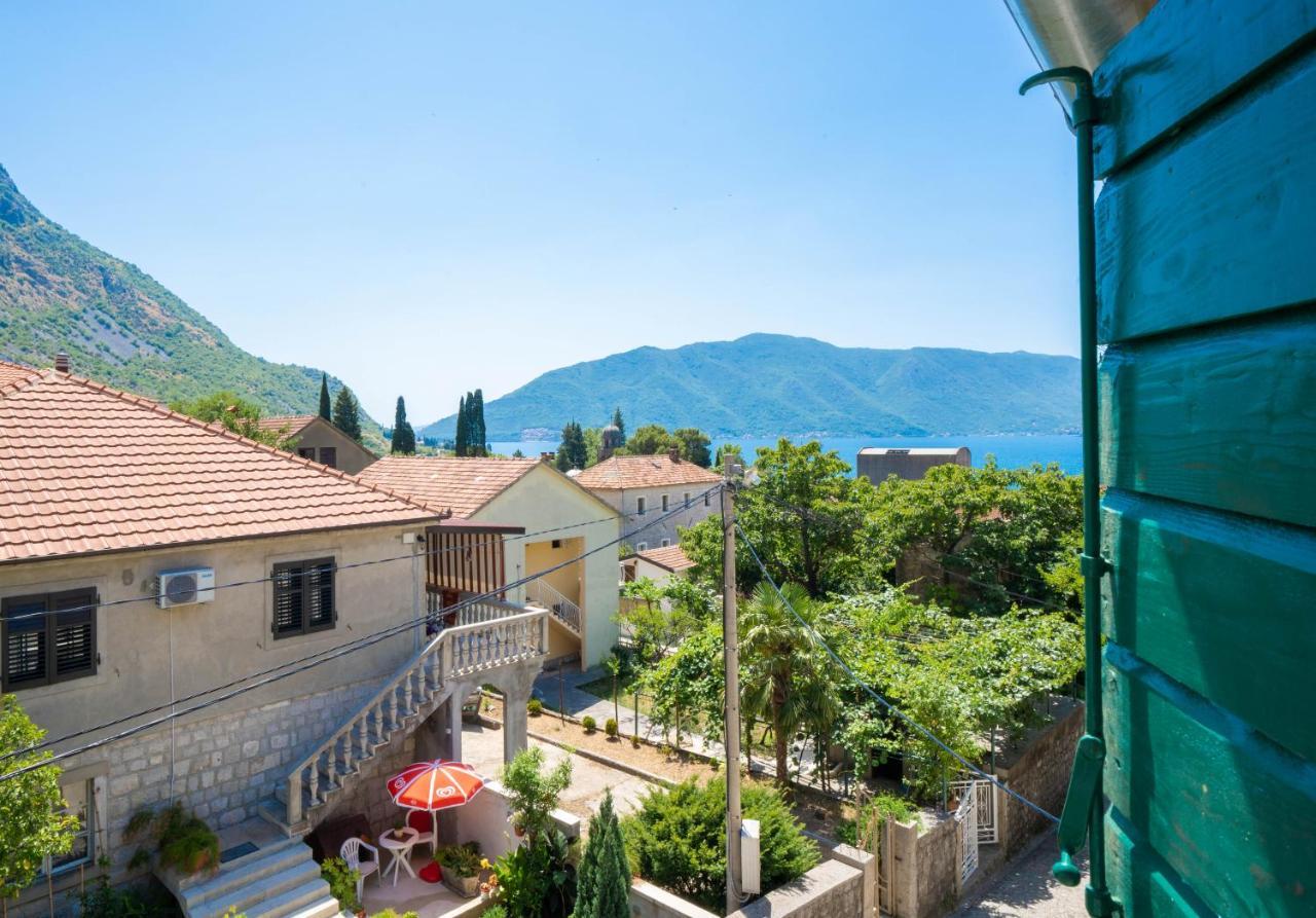 Apartments Oliva Risan Exterior photo